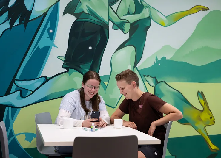 schule-aufenthaltsraum-250428-281-a-10