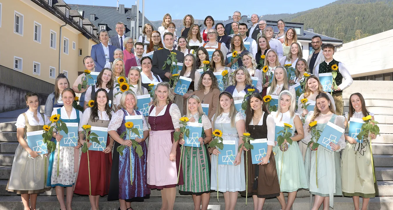 Bild1_Diplomabschluss_IMG_2804 b